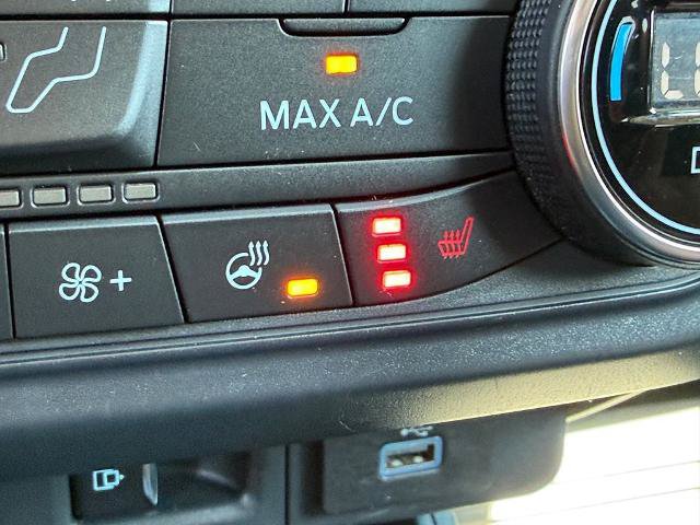 Certified 2022 Ford Maverick Lariat w/ Lariat Luxury Package AWD/4WD image 11