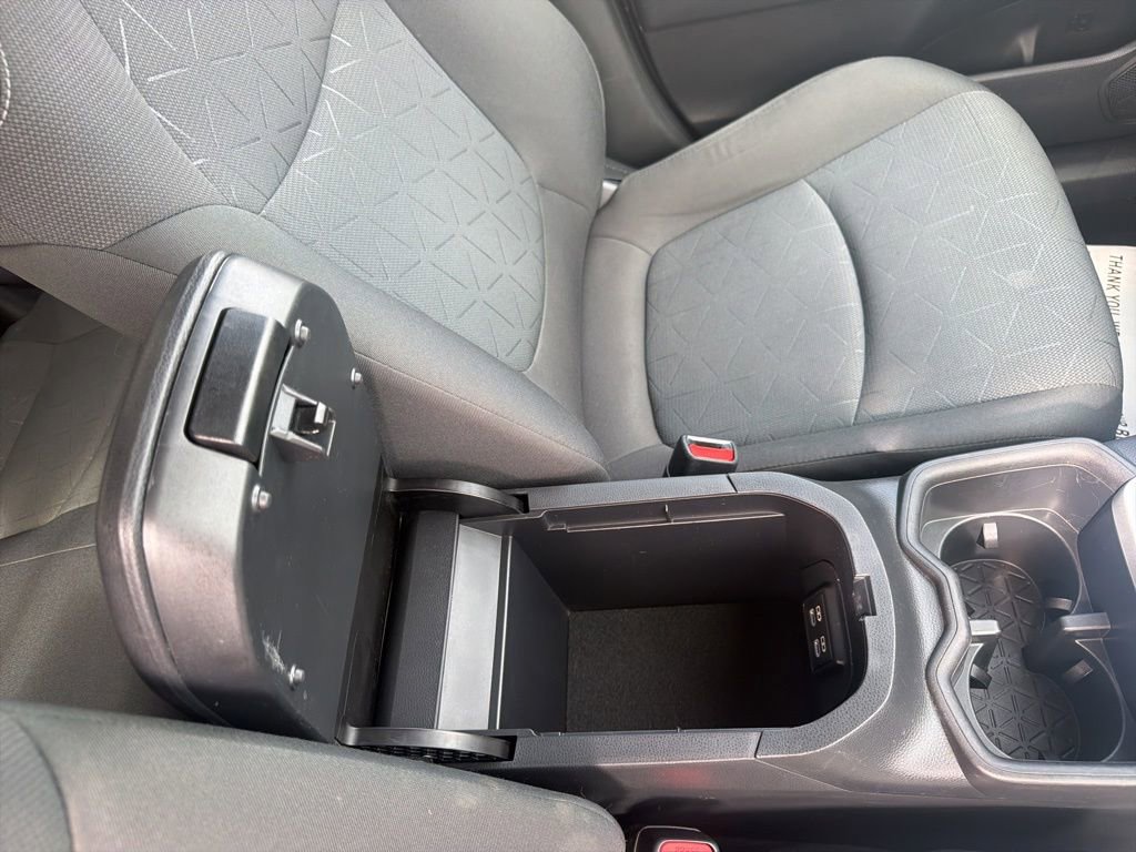 Used 2023 Toyota RAV4 XLE AWD/4WD image 38