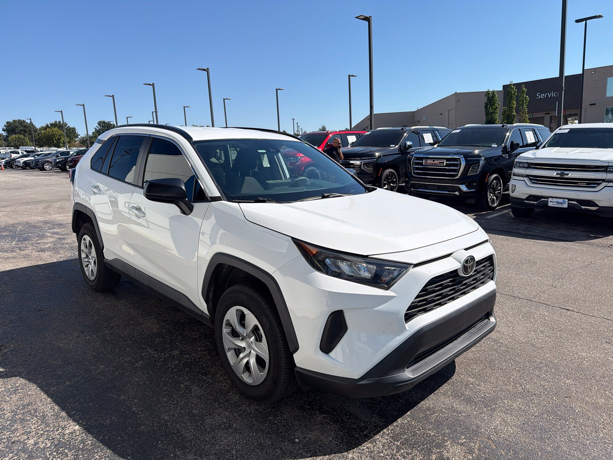 Used 2021 Toyota RAV4 LE FWD image 5