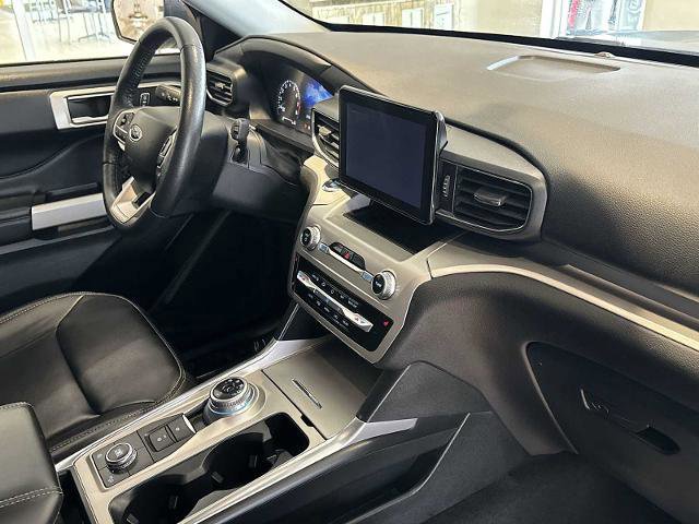 Certified 2022 Ford Explorer XLT image 27