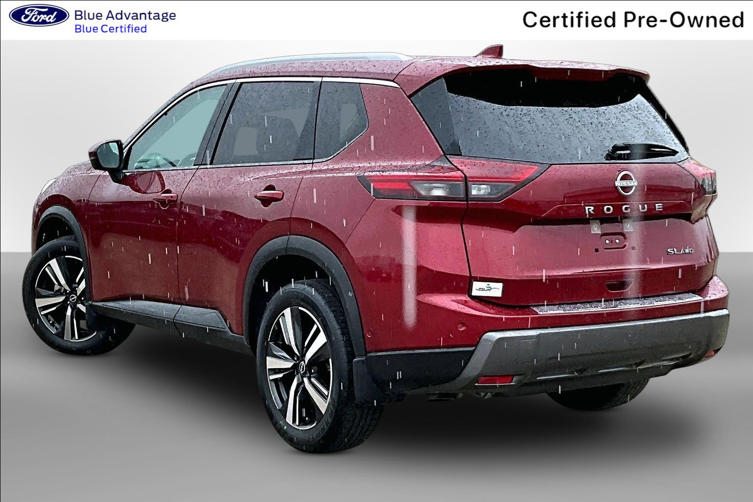 Used 2025 Nissan Rogue SL AWD/4WD image 10