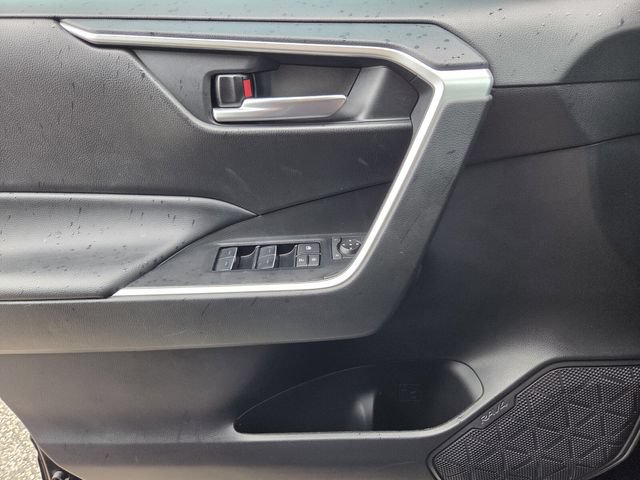 Used 2025 Toyota RAV4 XLE w/ Convenience Package FWD image 22