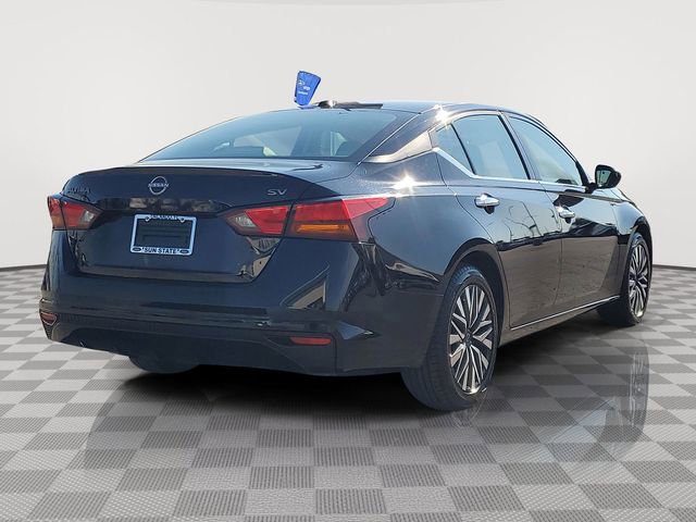 Used 2024 Nissan Altima 2.5 SV image 2