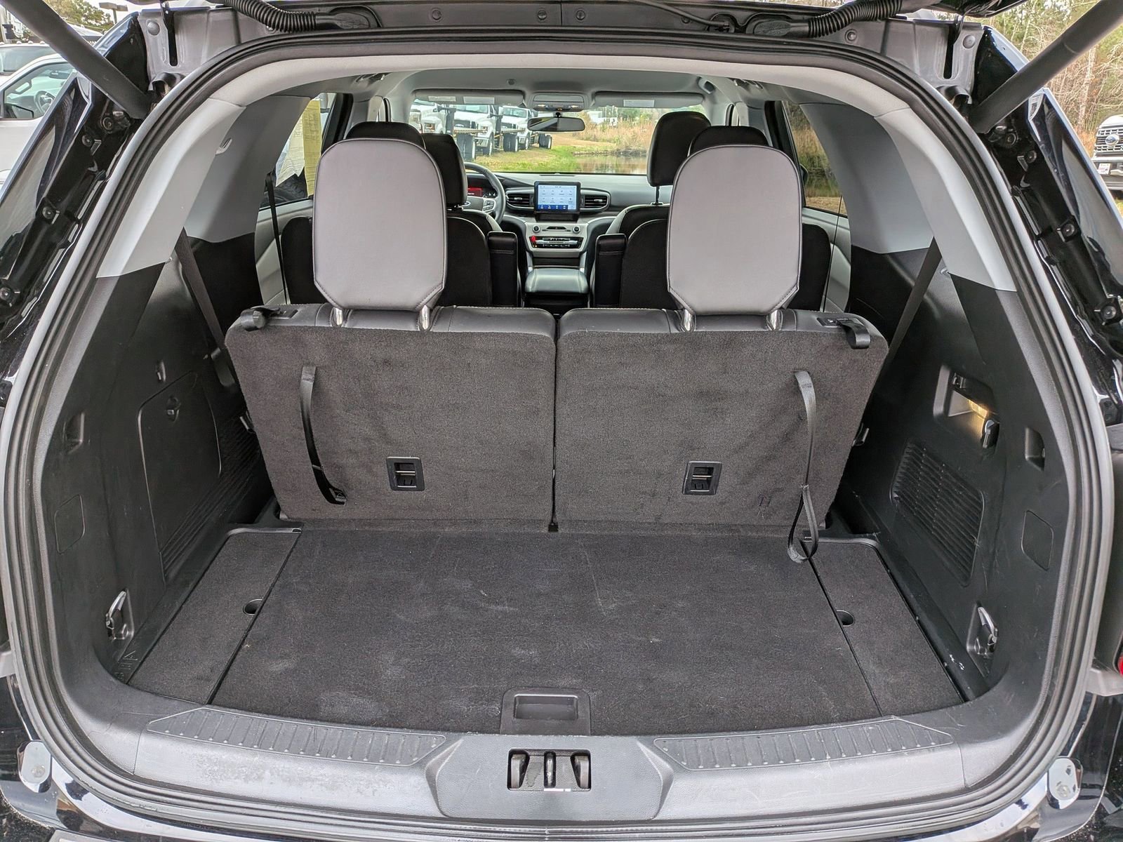 Certified 2023 Ford Explorer XLT w/ Equipment Group 202A image 14