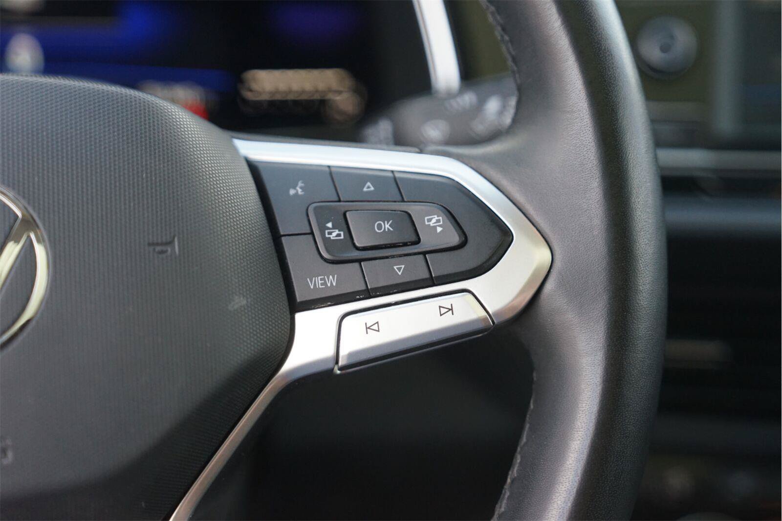 Used 2022 Volkswagen Jetta SE FWD image 24