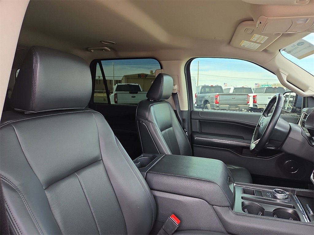 Certified 2023 Ford Expedition XLT image 13