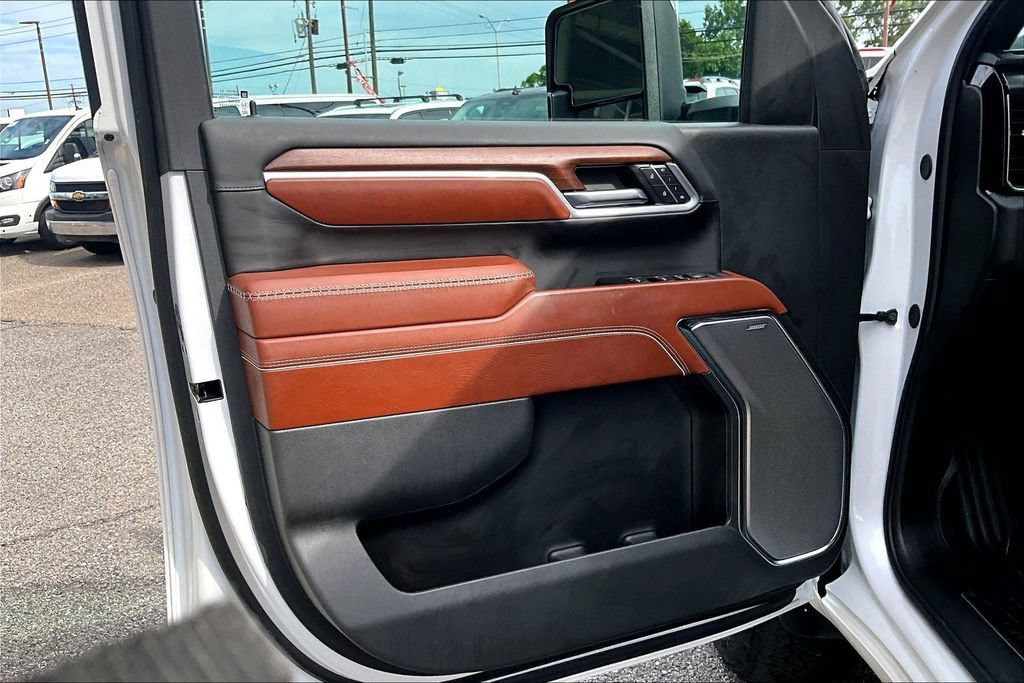 Used 2024 GMC Sierra 2500 Denali Ultimate AWD/4WD image 18