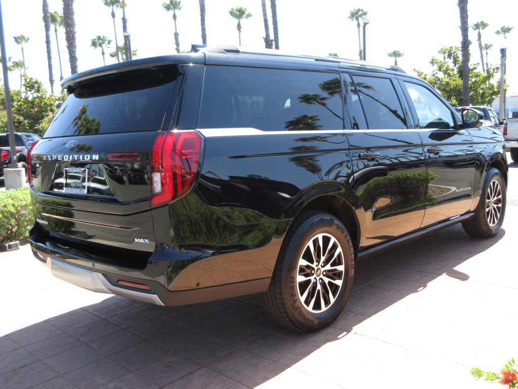 Certified 2025 Ford Expedition Max Platinum AWD/4WD image 4