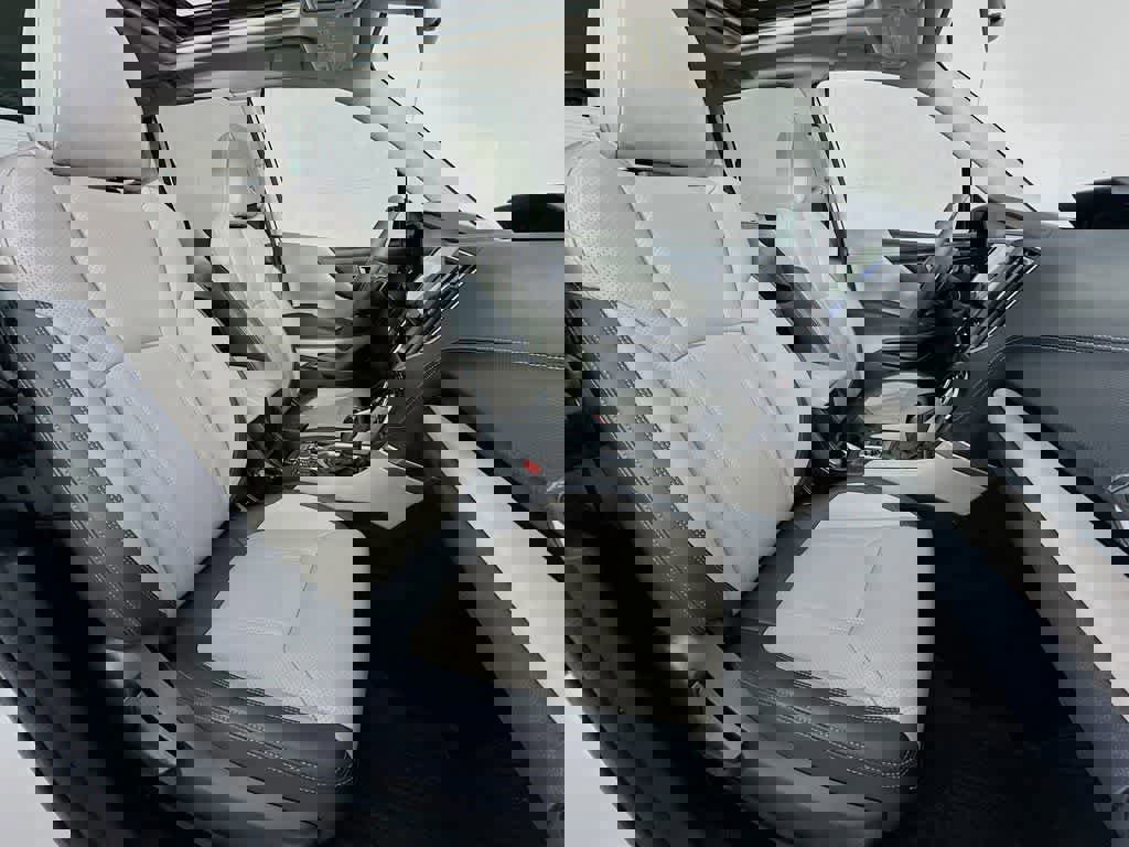 Used 2023 Subaru Forester Limited image 18