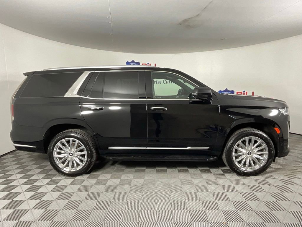 Used 2023 Cadillac Escalade Premium Luxury RWD image 2