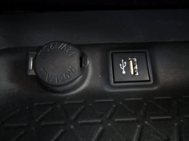 Used 2024 Toyota RAV4 XLE AWD/4WD image 28