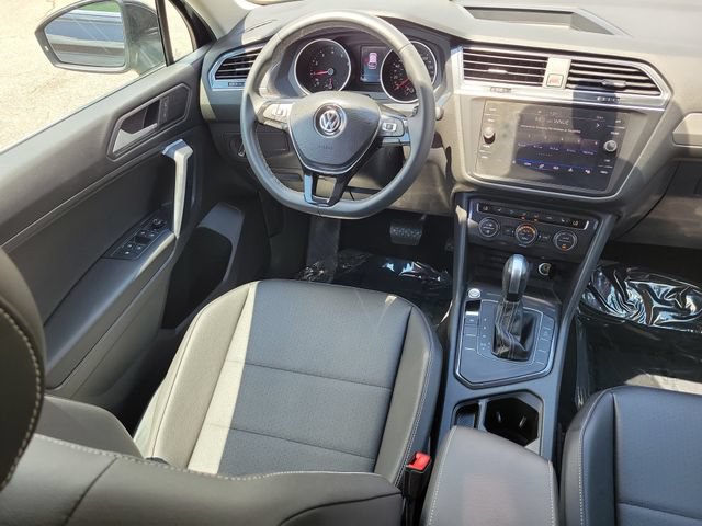 Used 2021 Volkswagen Tiguan SE FWD image 14