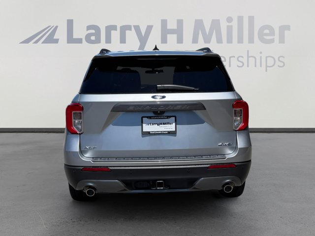 Certified 2023 Ford Explorer XLT w/ Equipment Group 202A AWD/4WD image 4
