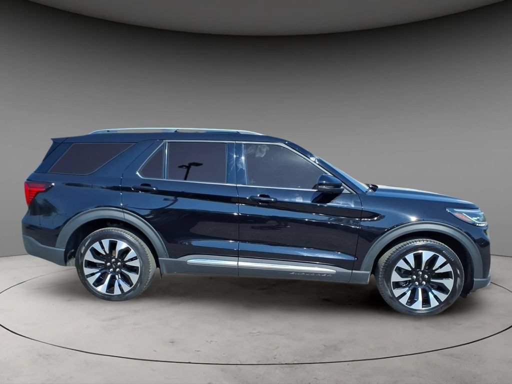 Certified 2025 Ford Explorer Platinum w/ LUX Leather Package AWD/4WD image 6