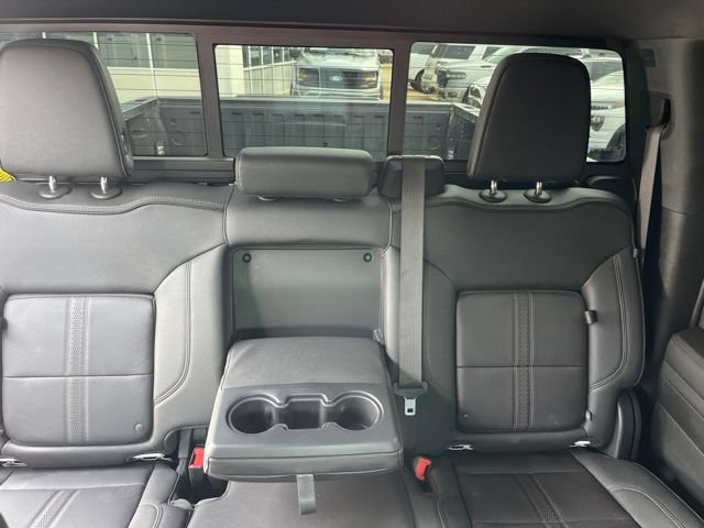 Used 2022 Chevrolet Silverado 1500 High Country w/ Technology Package AWD/4WD image 24