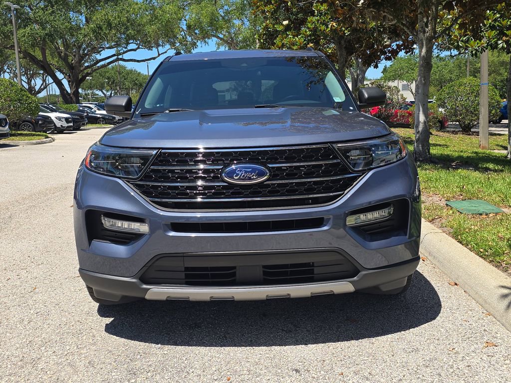 Certified 2021 Ford Explorer XLT w/ Equipment Group 202A RWD image 2