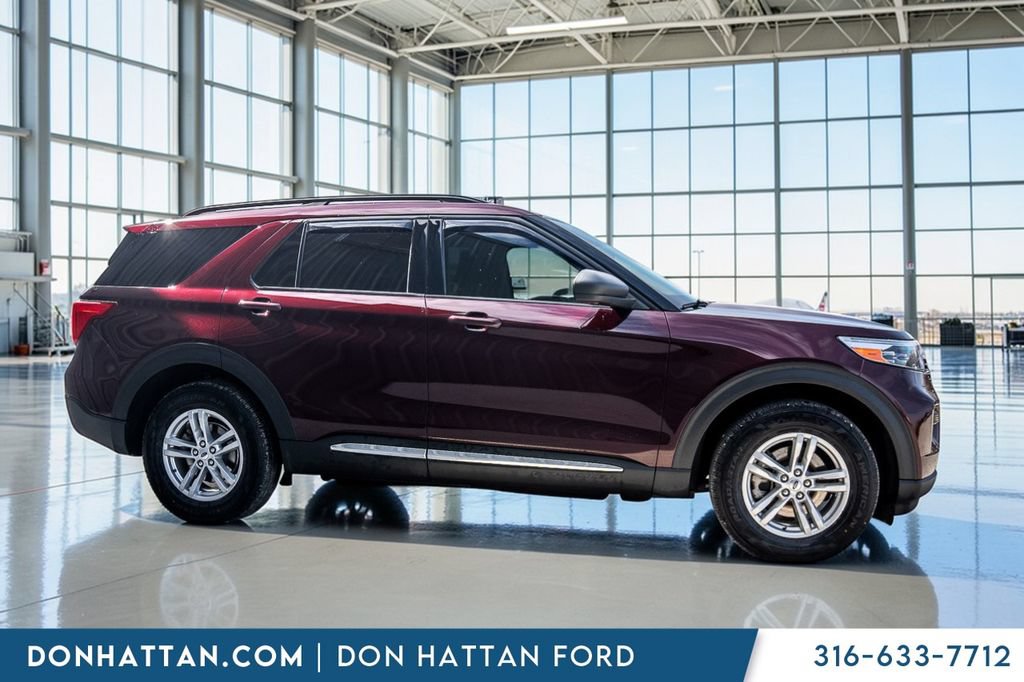 Certified 2022 Ford Explorer XLT w/ Class IV Trailer Tow Package AWD/4WD image 36