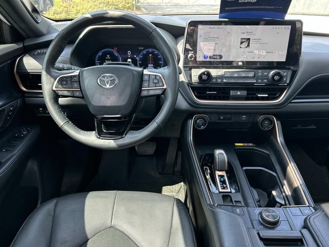 Used 2024 Toyota Grand Highlander AWD Hybrid image 15