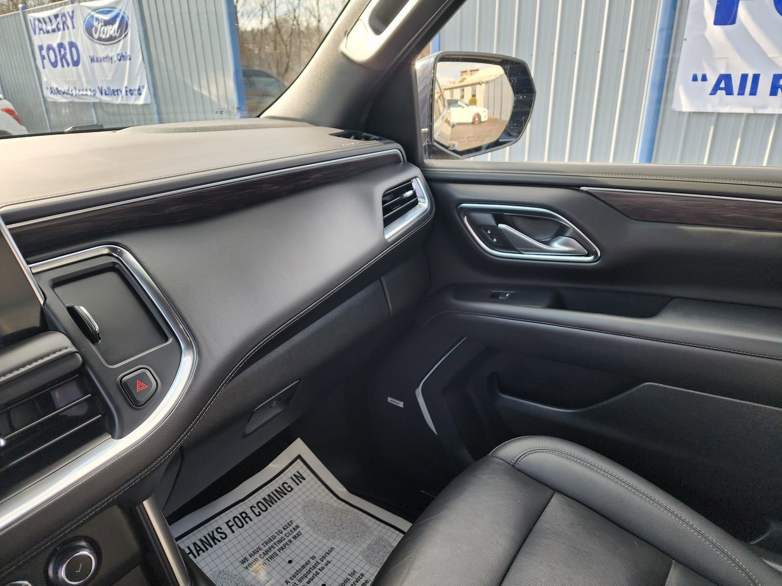 Used 2024 Chevrolet Suburban LT AWD/4WD image 16
