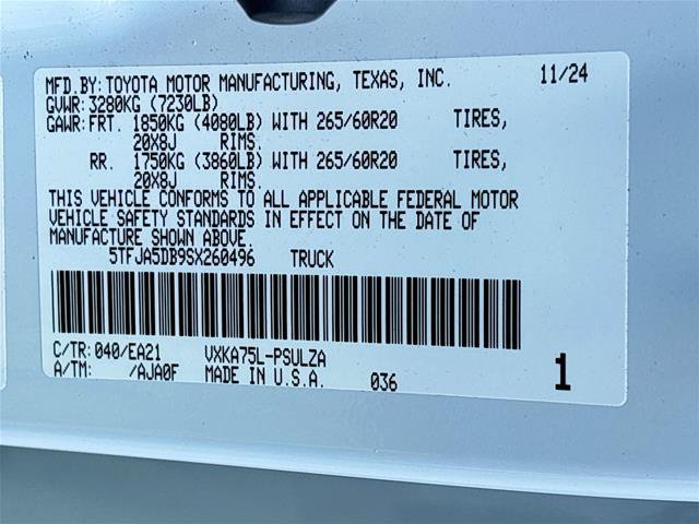 Used 2025 Toyota Tundra Limited AWD/4WD image 34