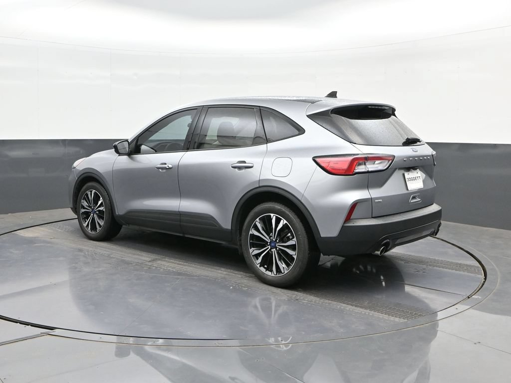 Certified 2022 Ford Escape SE w/ SE Sport Appearance Package FWD image 5