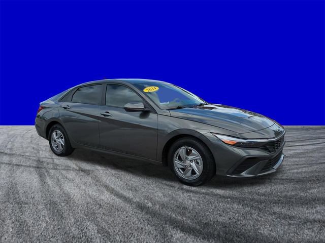 Used 2024 Hyundai Elantra SE image 8