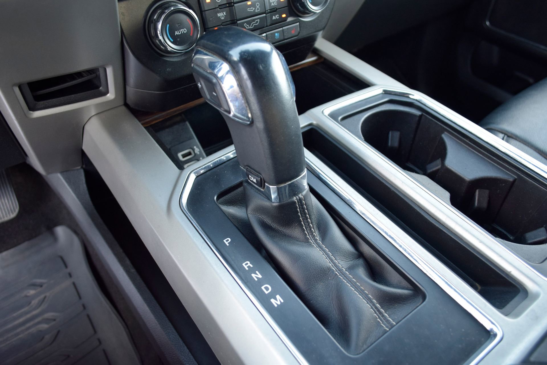 Certified 2019 Ford F150 Lariat AWD/4WD image 14