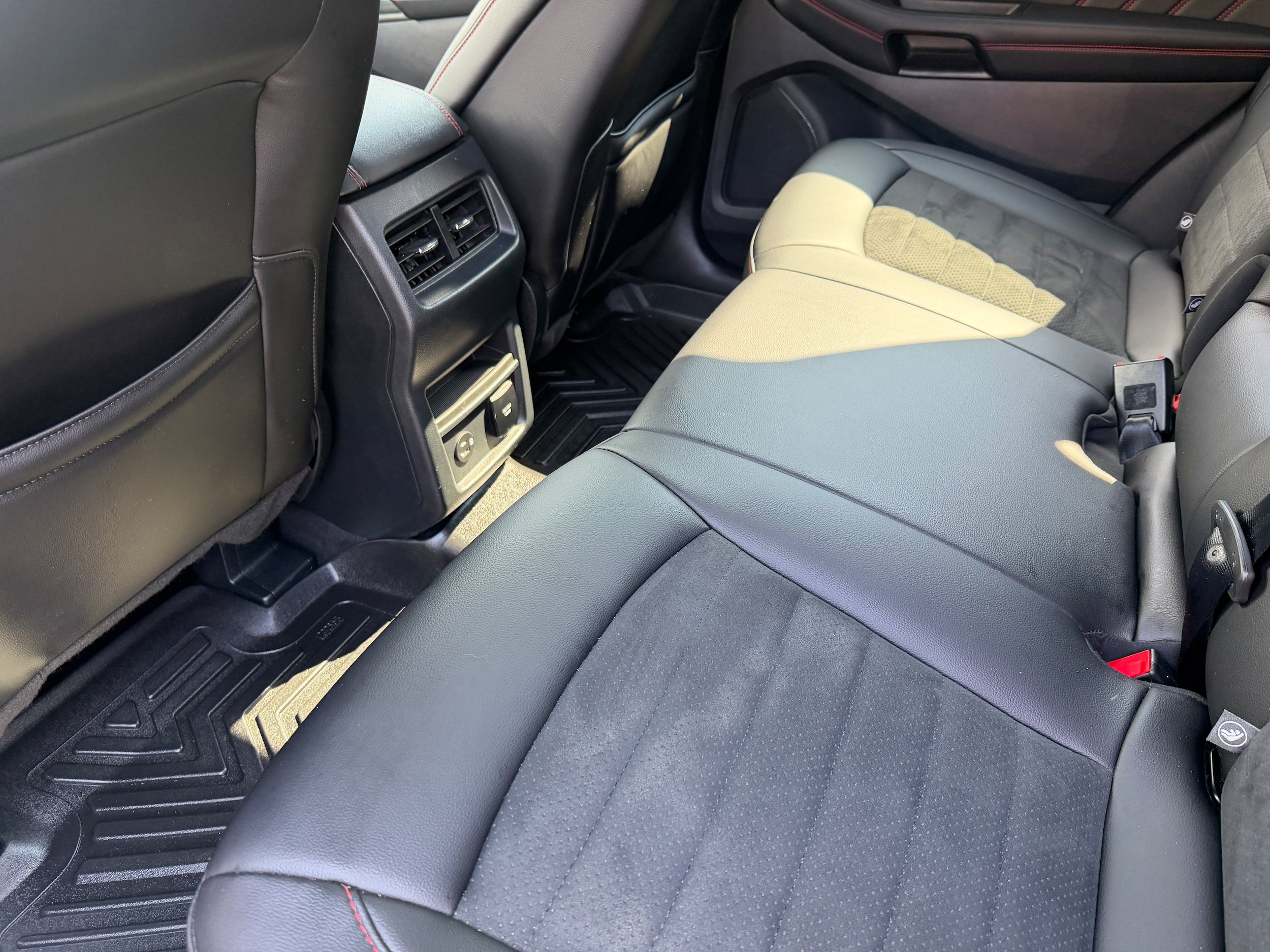 Certified 2021 Ford Edge ST-Line AWD/4WD image 15
