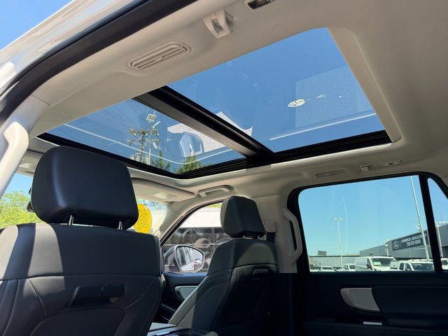 Certified 2025 Ford Expedition Max Active AWD/4WD image 5