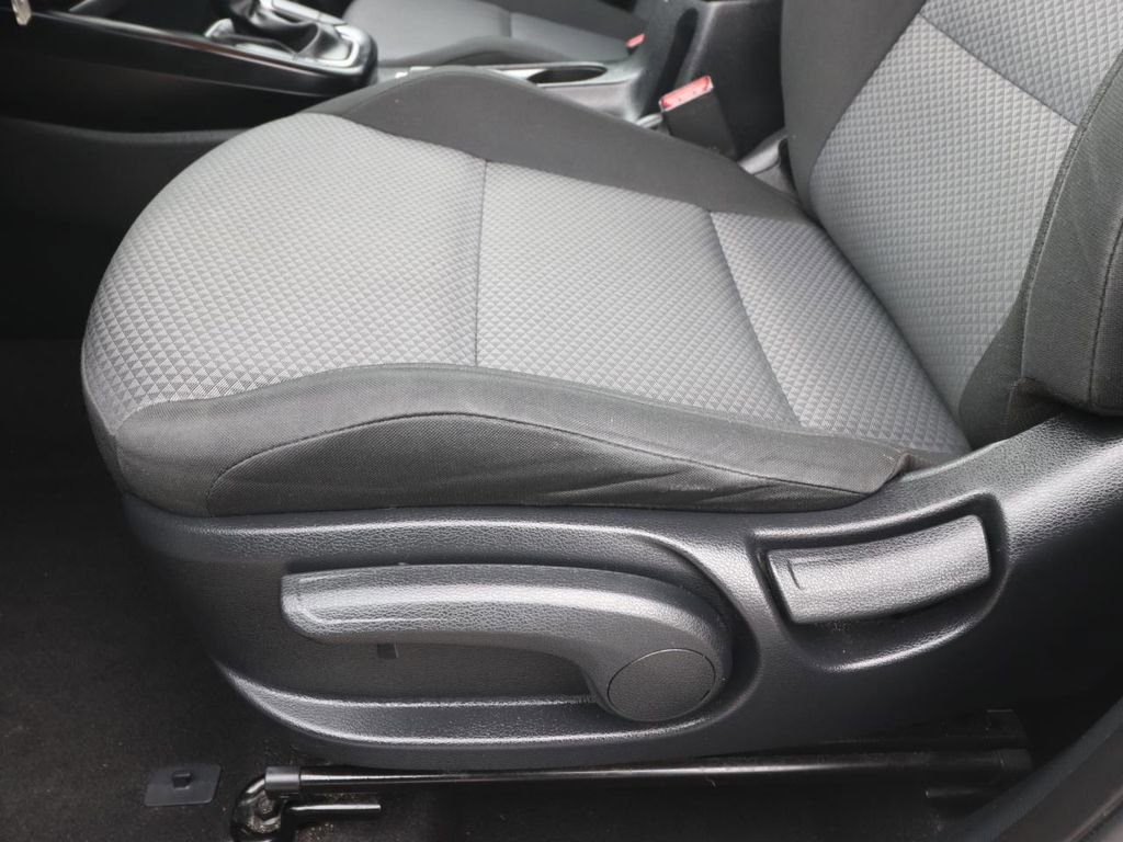 Used 2025 Kia Soul LX w/ LX Technology Package image 17