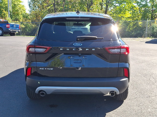 Certified 2025 Ford Escape Active w/ Cold Weather Package FWD image 11