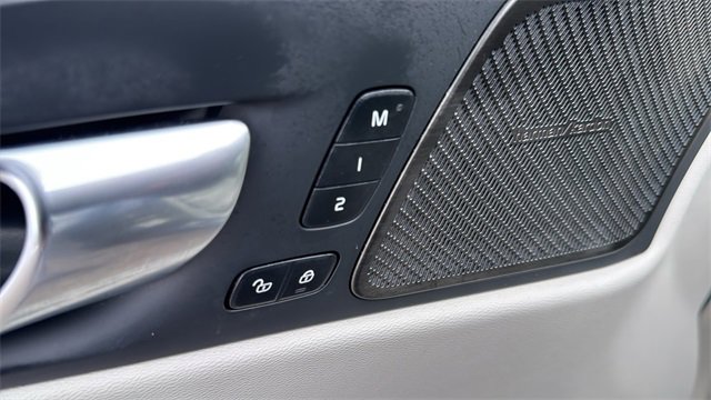 Used 2023 Volvo XC60 B5 Plus w/ Climate Package image 11