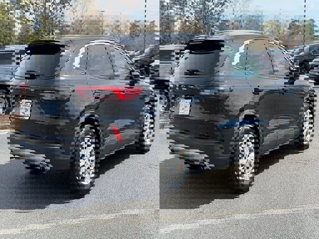 Certified 2023 Ford Escape Active w/ Tech Pack #2 image 4