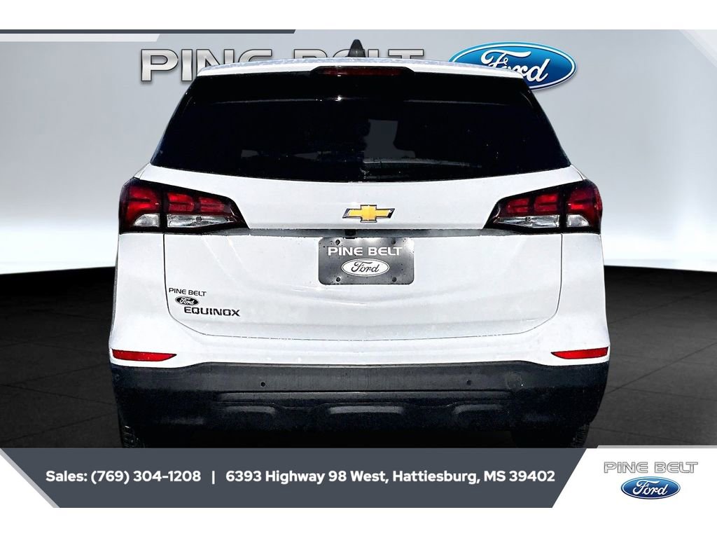 Used 2022 Chevrolet Equinox LS w/ LS Convenience Package FWD image 4