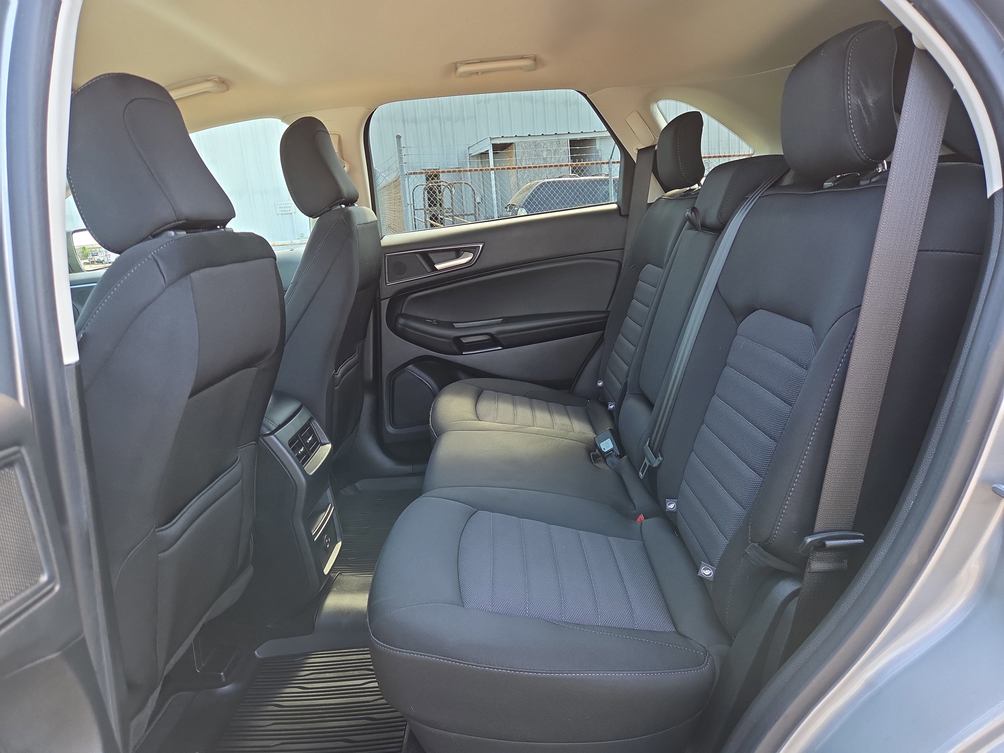 Certified 2022 Ford Edge SE image 11