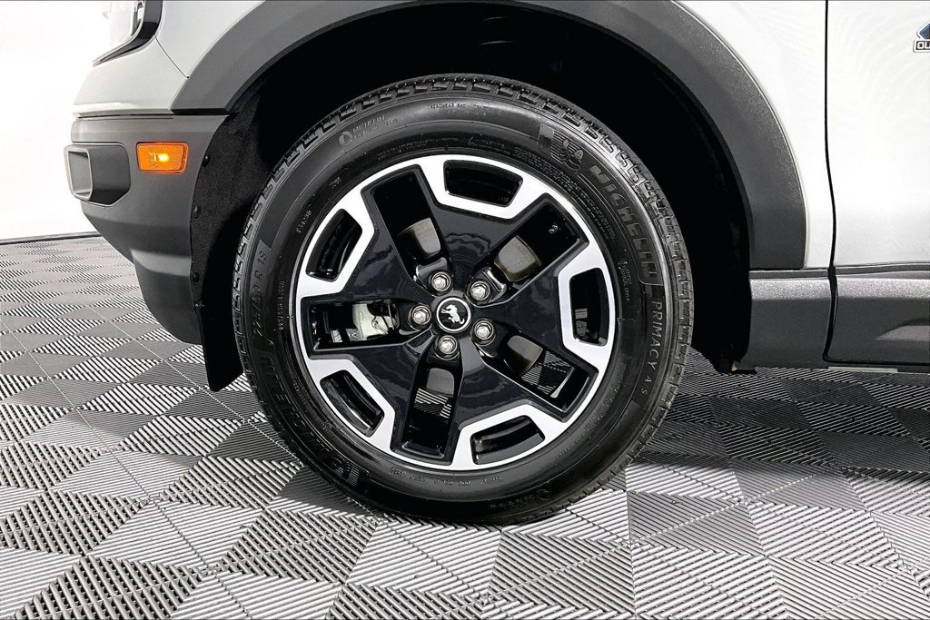 Certified 2024 Ford Bronco Sport Outer Banks w/ Tech Package AWD/4WD image 8