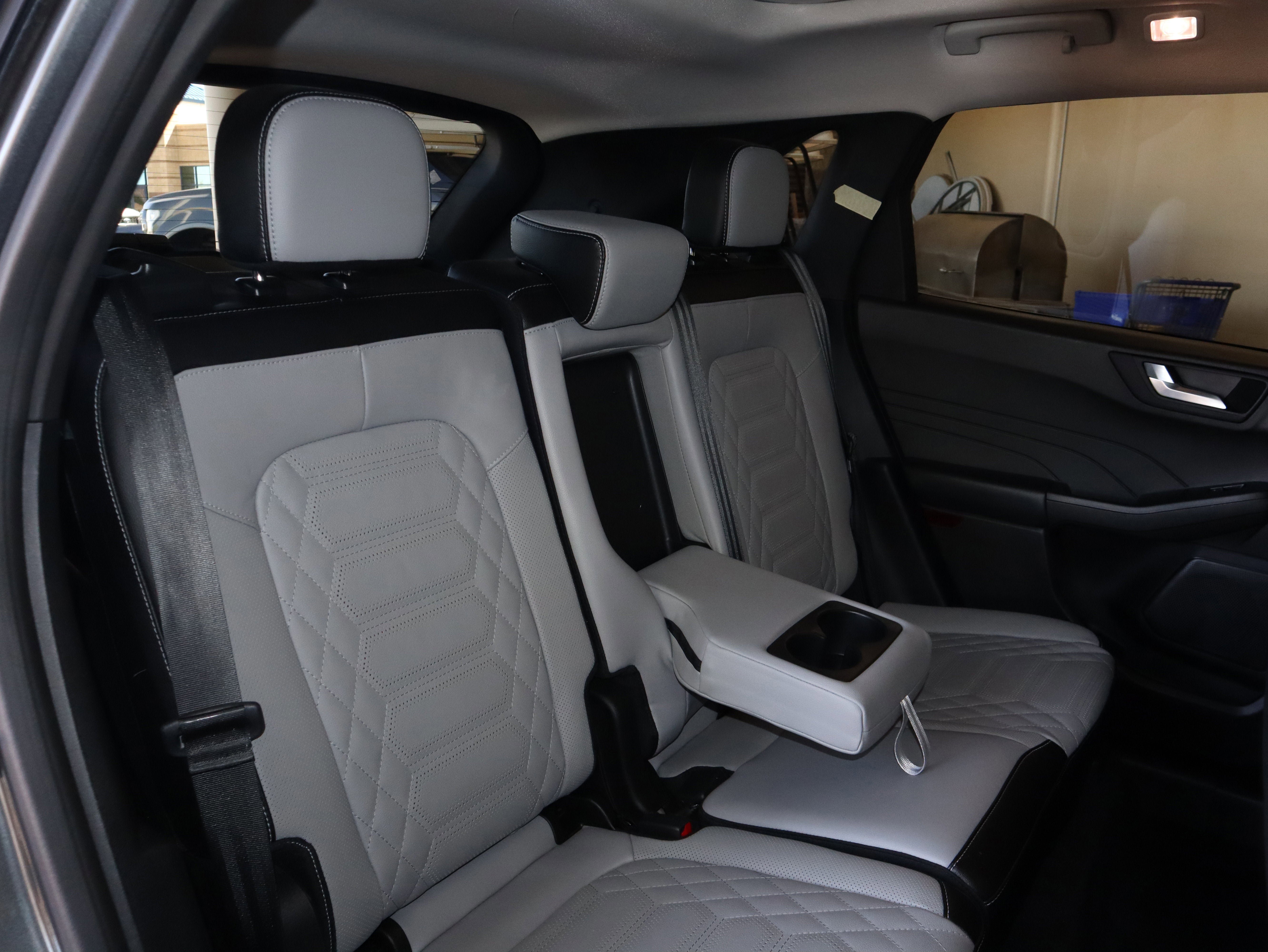 Certified 2023 Ford Escape Platinum w/ Premium Technology Package AWD/4WD image 44
