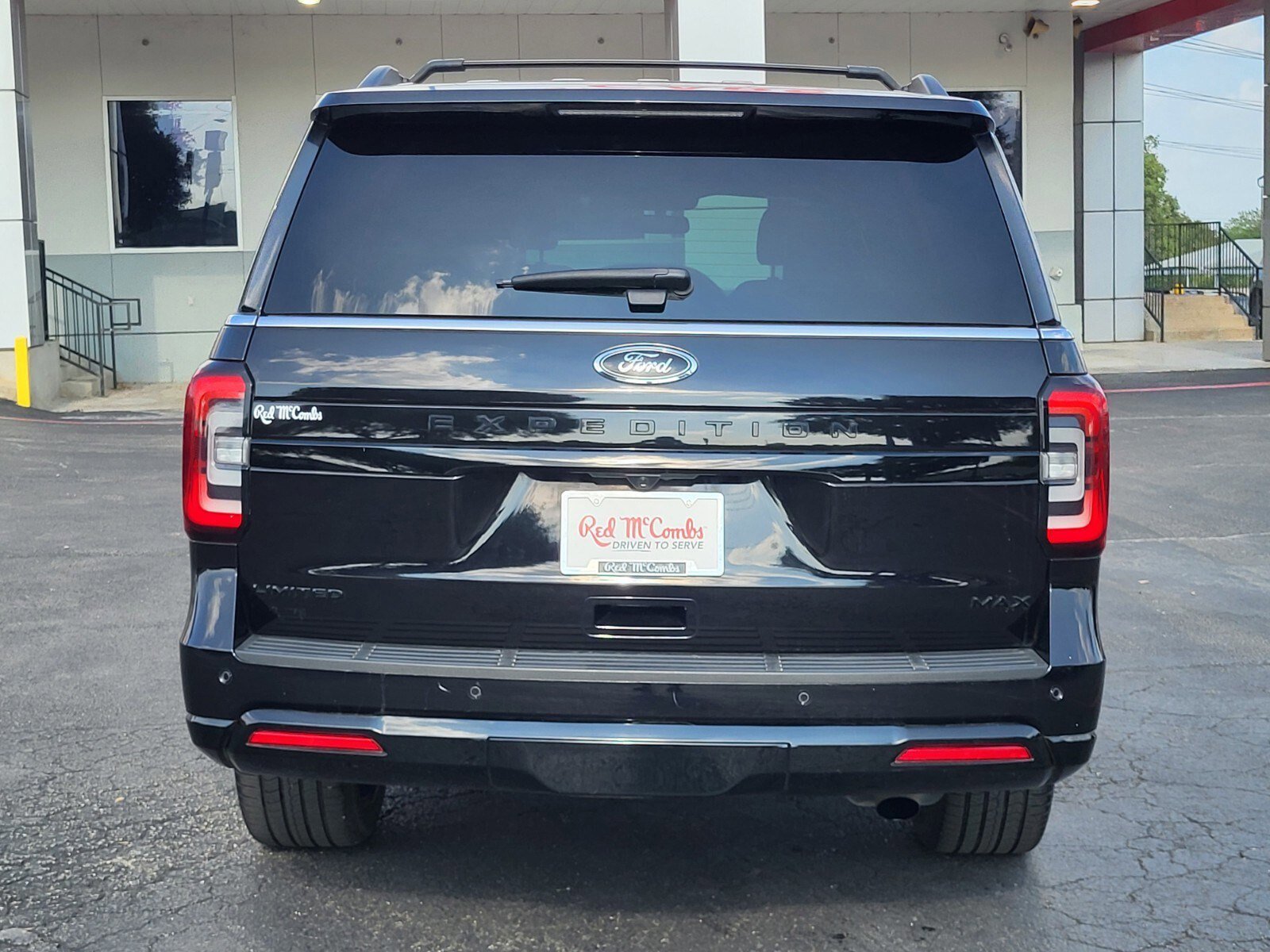 Certified 2023 Ford Expedition Max Limited RWD image 4