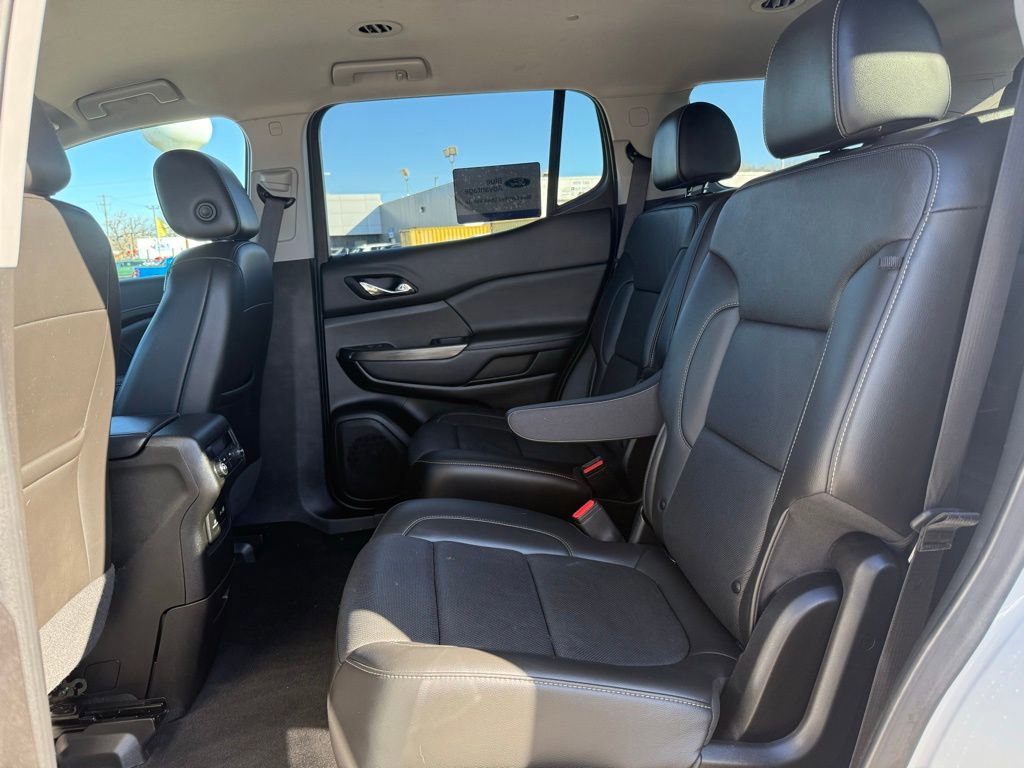Used 2023 GMC Acadia SLT image 28