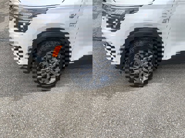 Used 2023 Kia Seltos LX image 10