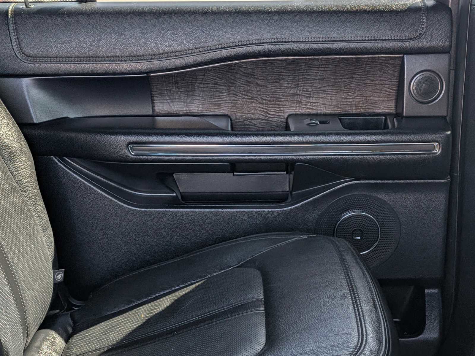 Certified 2020 Ford Expedition Max Limited image 25