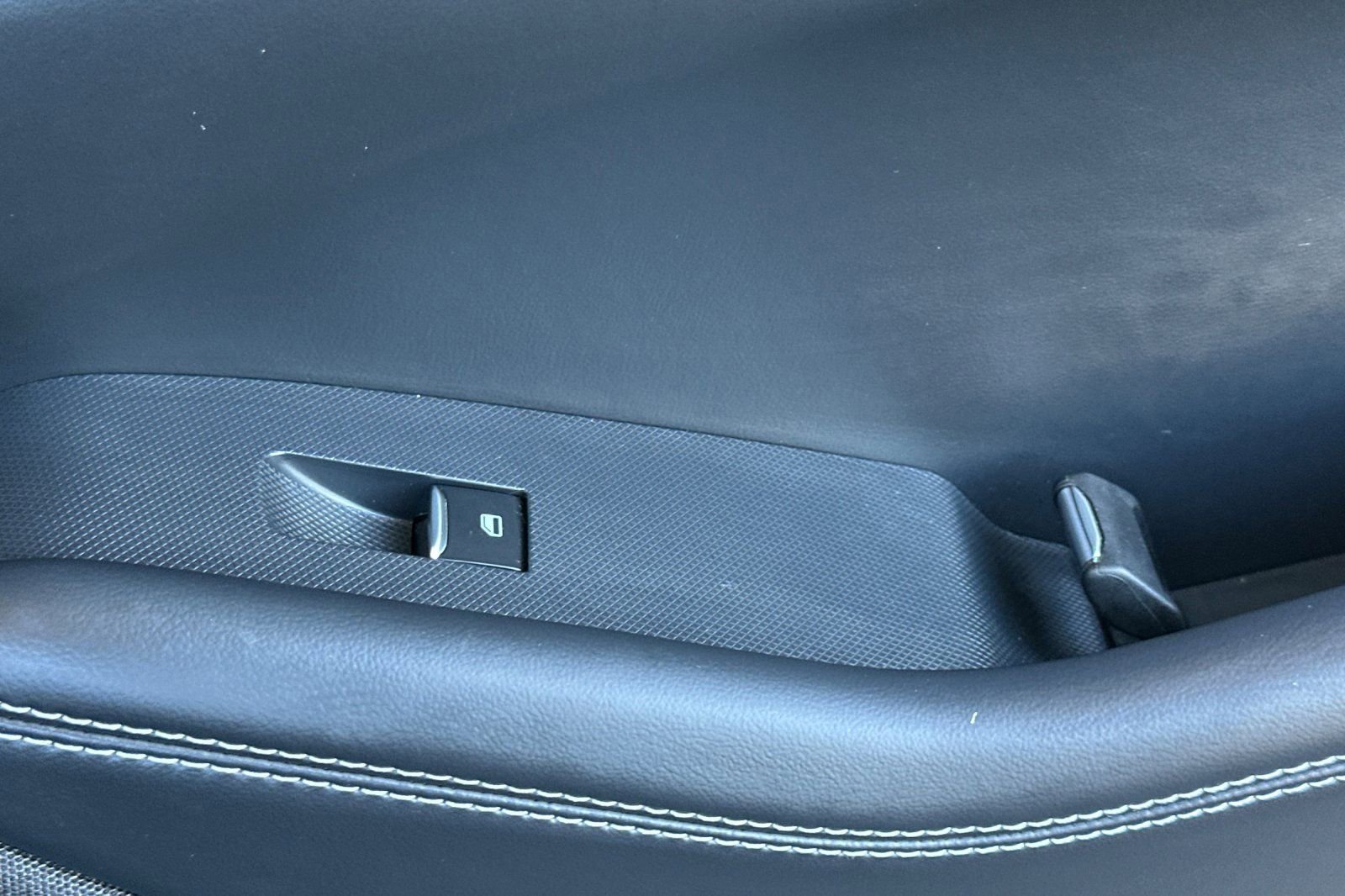 Certified 2025 Ford Mustang Mach-E Premium RWD image 22