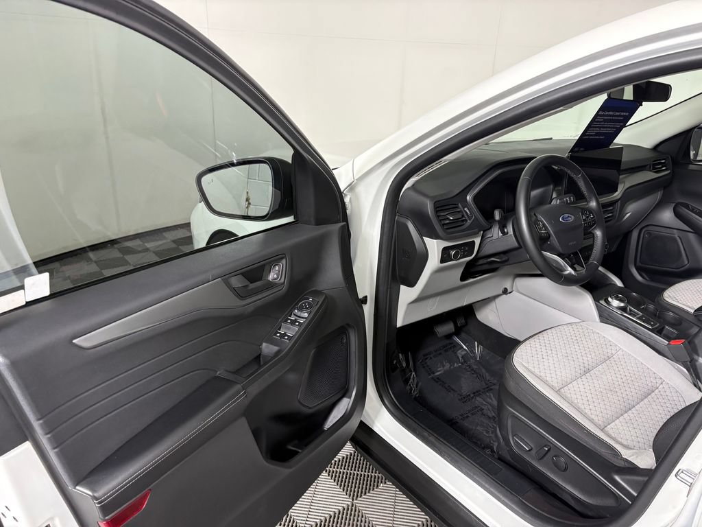 Certified 2023 Ford Escape Active w/ Tech Pack #1 FWD image 12
