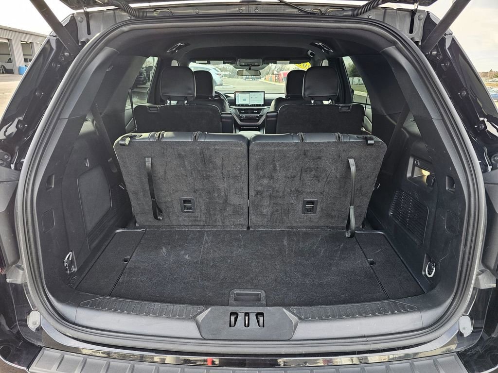 Certified 2025 Ford Explorer ST-Line AWD/4WD image 33