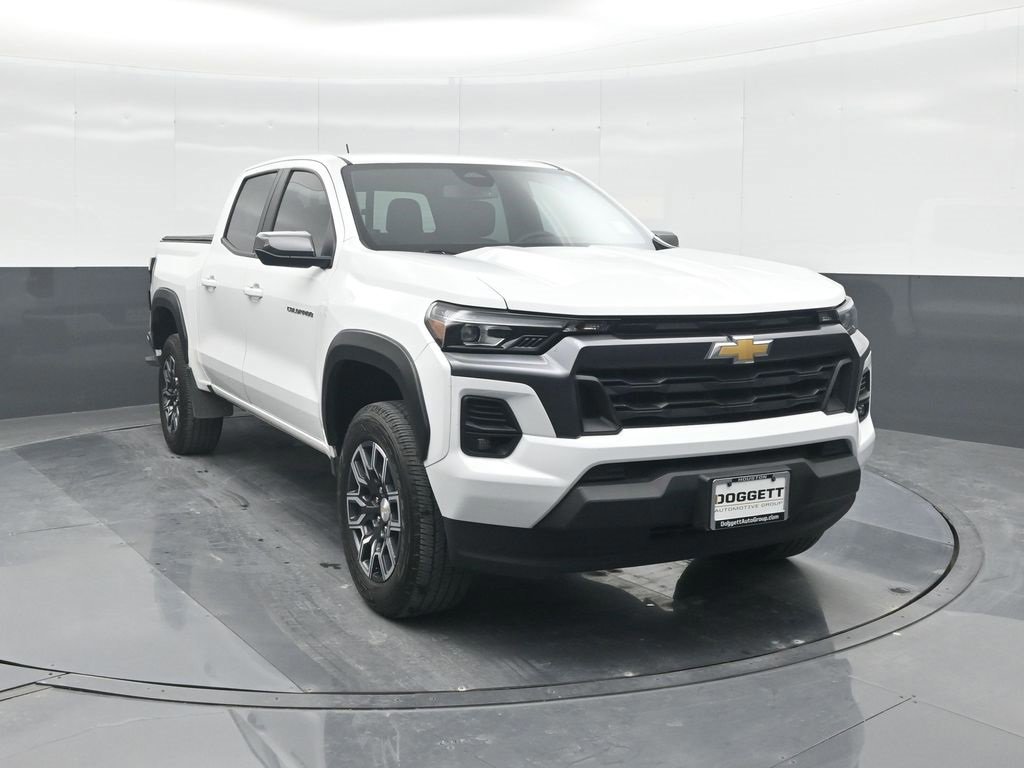Used 2024 Chevrolet Colorado LT w/ LT Convenience Package III image 8