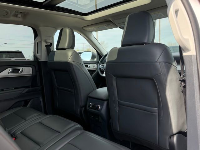 Certified 2025 Ford Explorer Active w/ Active Comfort Package AWD/4WD image 21