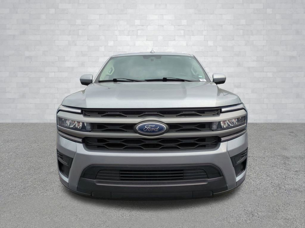 Certified 2024 Ford Expedition Max XLT image 9
