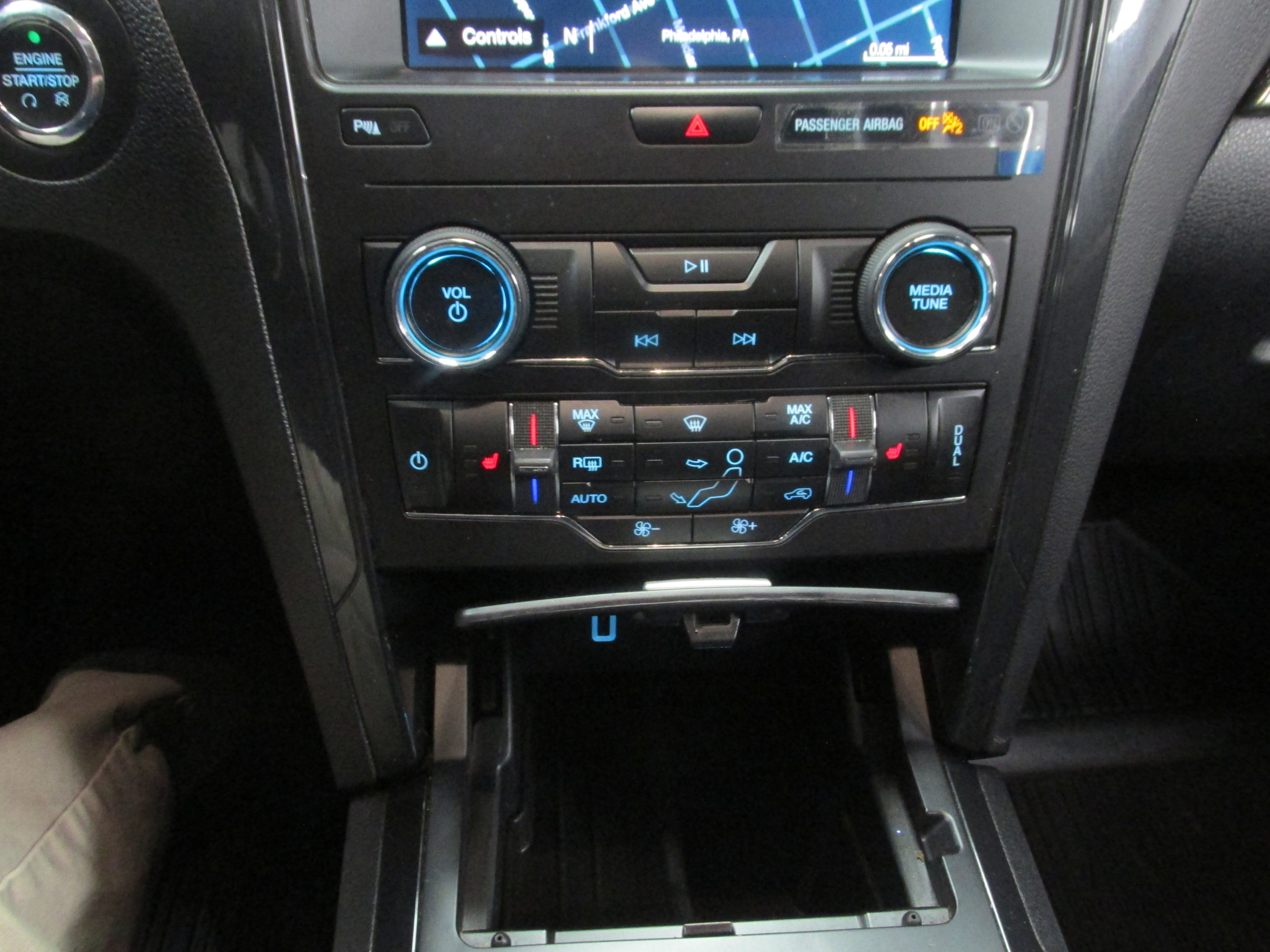 Certified 2019 Ford Explorer XLT w/ Equipment Group 202A image 42