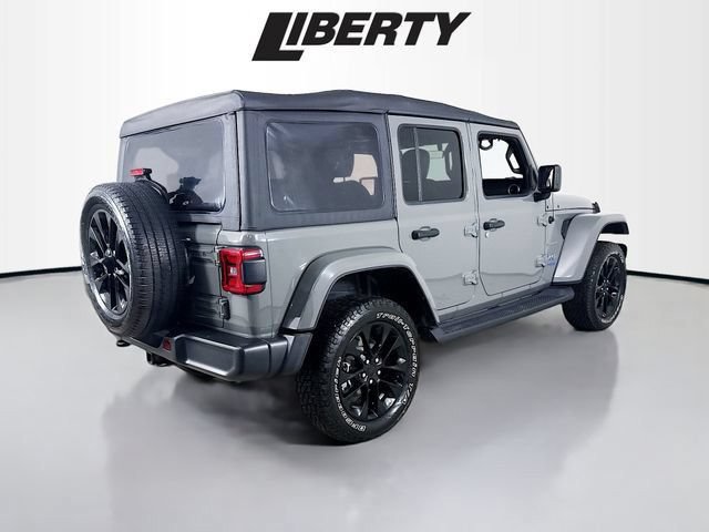 Used 2021 Jeep Wrangler Unlimited Sahara w/ Cold Weather Group AWD/4WD image 7