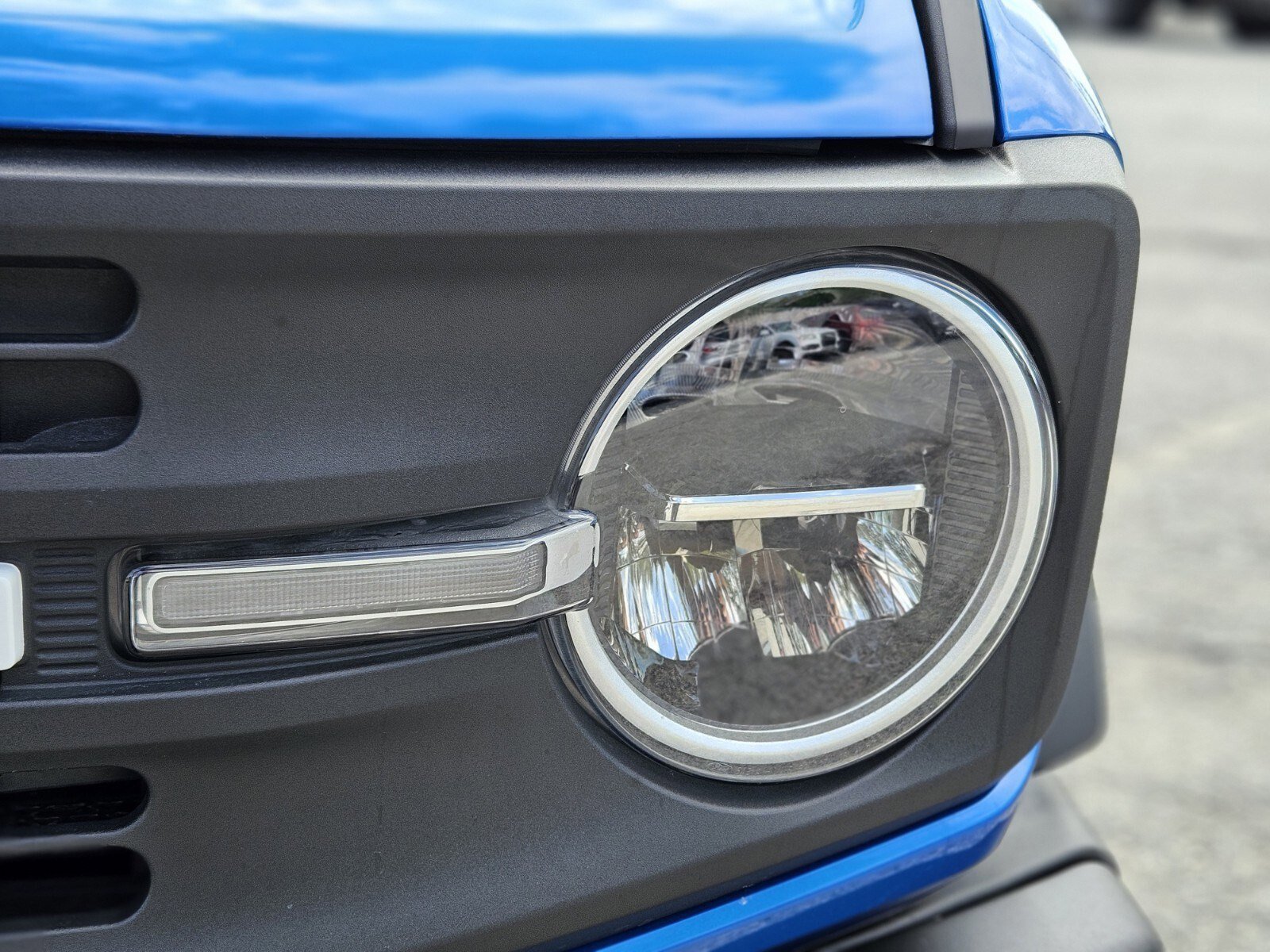 Certified 2024 Ford Bronco Black Diamond image 11